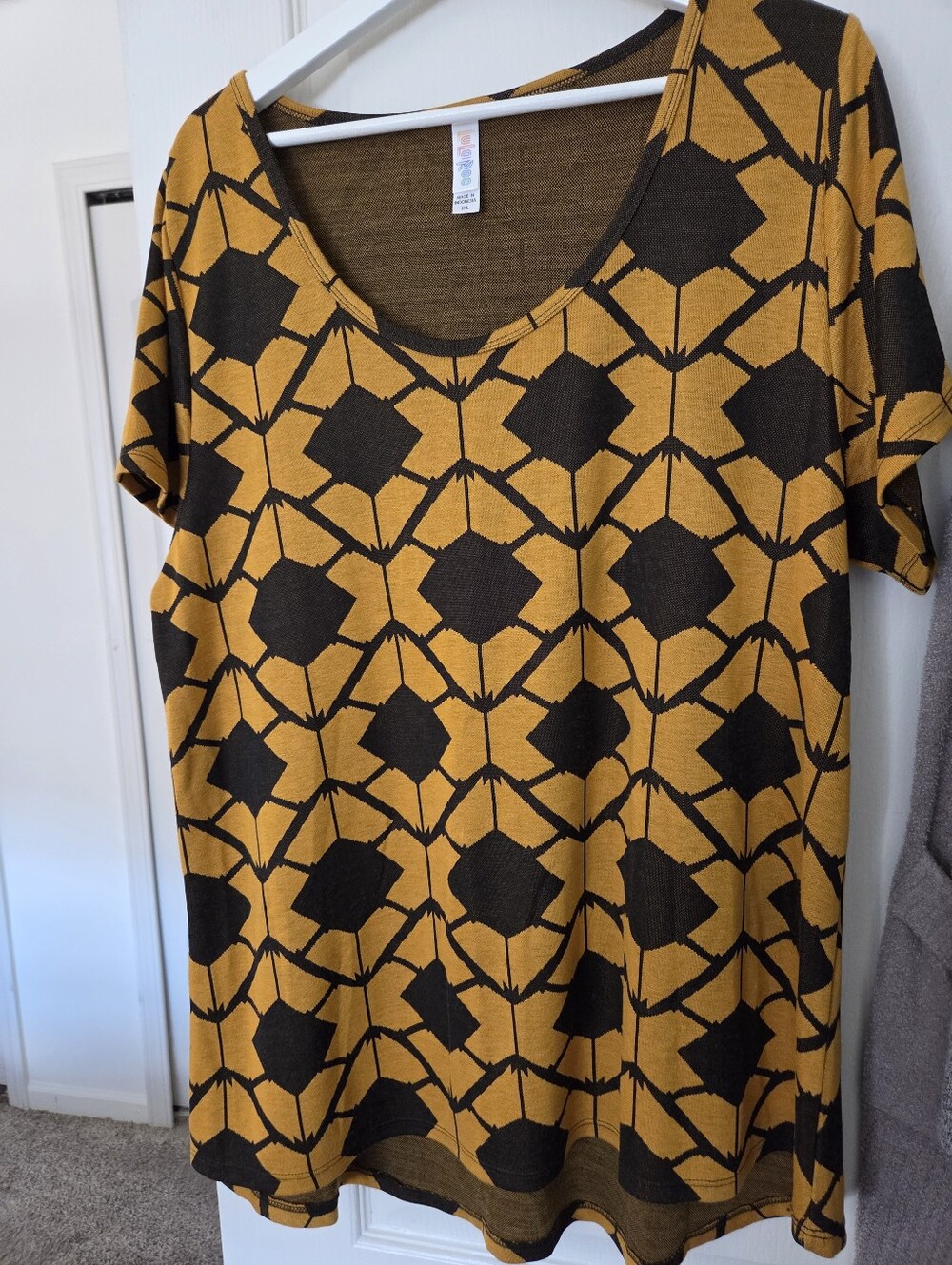 LuLaRoe Perfect T in Mustard and Black Geometric Print